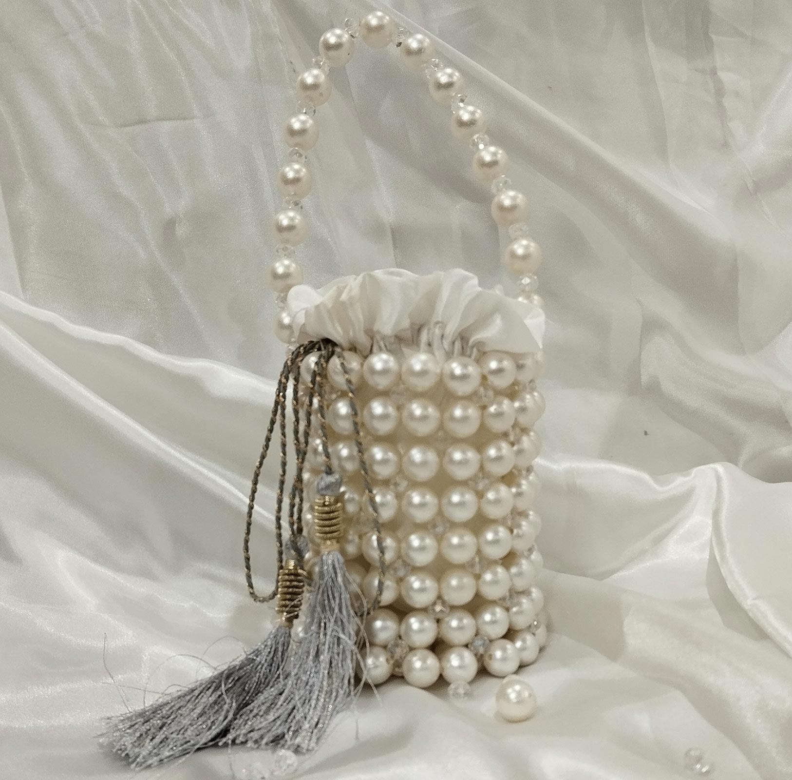 Round Pearl & Crystal